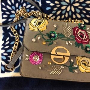 Flower embroidered purse